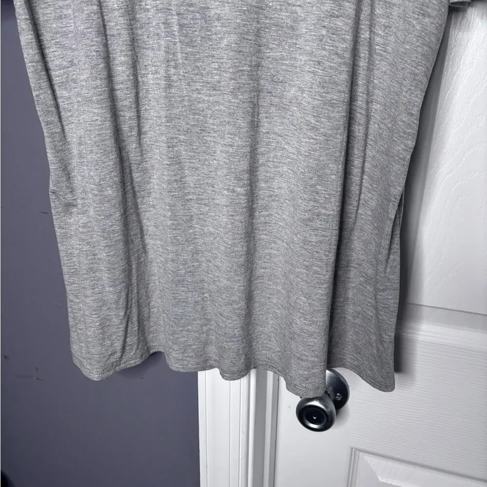 Anna Cai Gray Lace Detail Short Sleeve Flowy Top Size Small - Picture 3 of 6